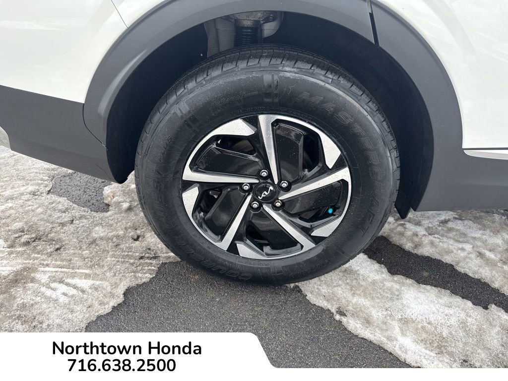 Used 2023 Kia Sportage LX image 13