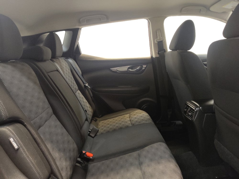 Used 2020 Nissan Rogue Sport SV image 19