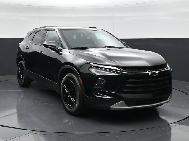 Used 2023 Chevrolet Blazer LT w/ Midnight/Sport Edition AWD/4WD image 4