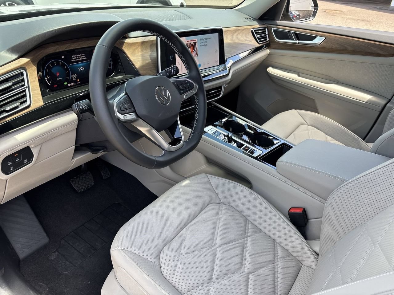 New 2026 Volkswagen Atlas SE FWD image 14