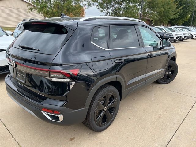 New 2025 Volkswagen Taos SEL image 6