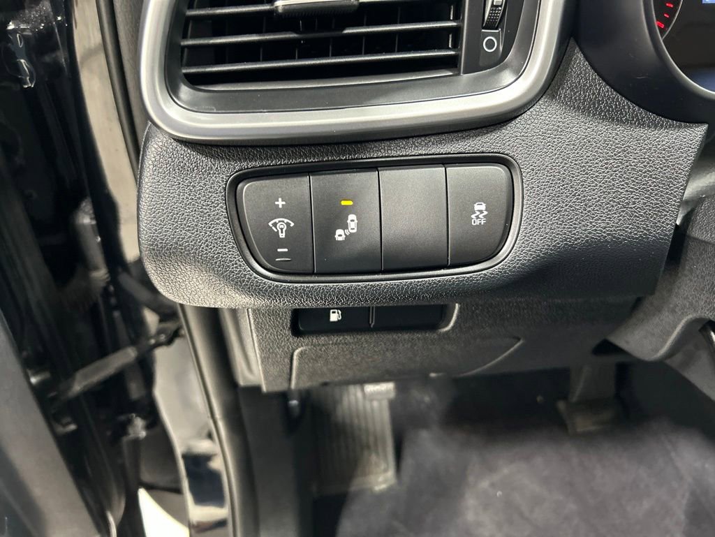 Used 2020 Kia Sorento LX FWD image 14