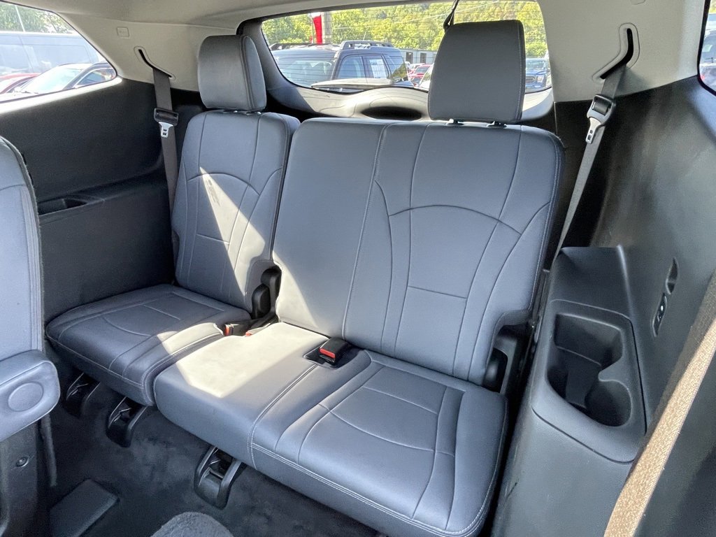 Used 2021 Buick Enclave Essence image 20