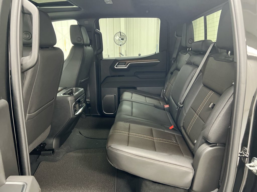 New 2026 Chevrolet Silverado 1500 High Country w/ Technology Package AWD/4WD image 24