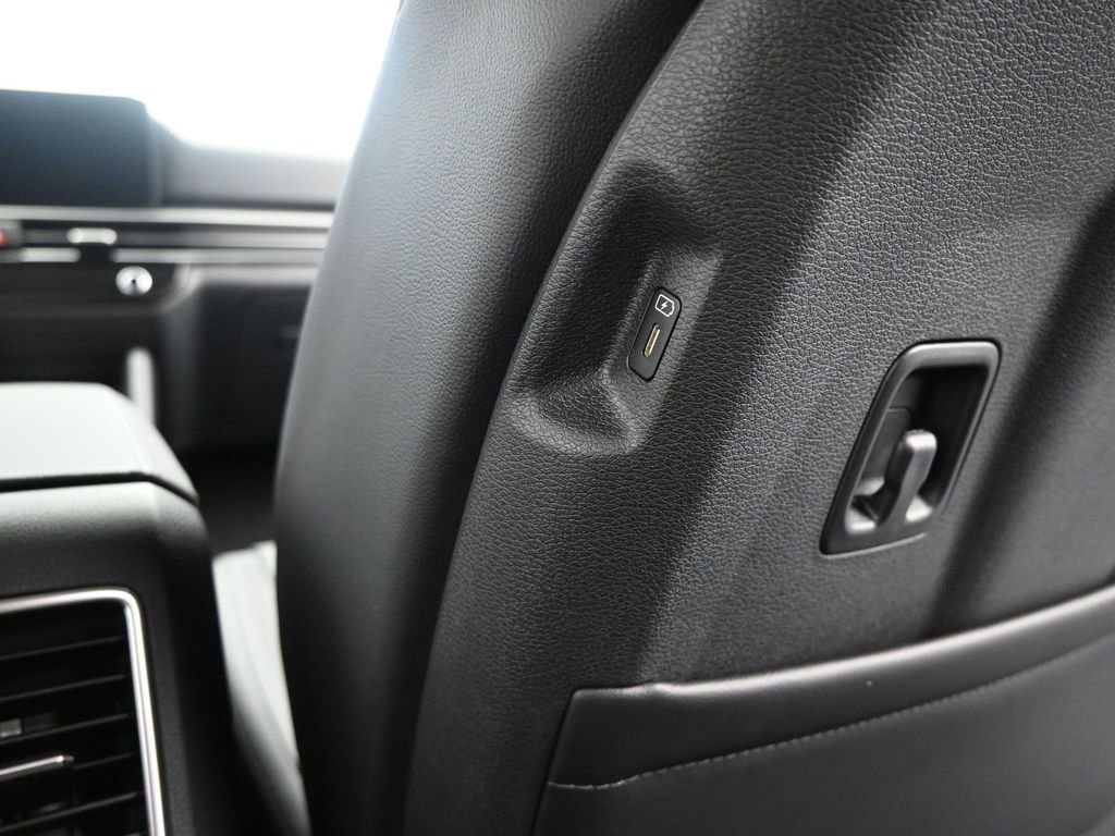 New 2026 Kia Sportage SX image 13