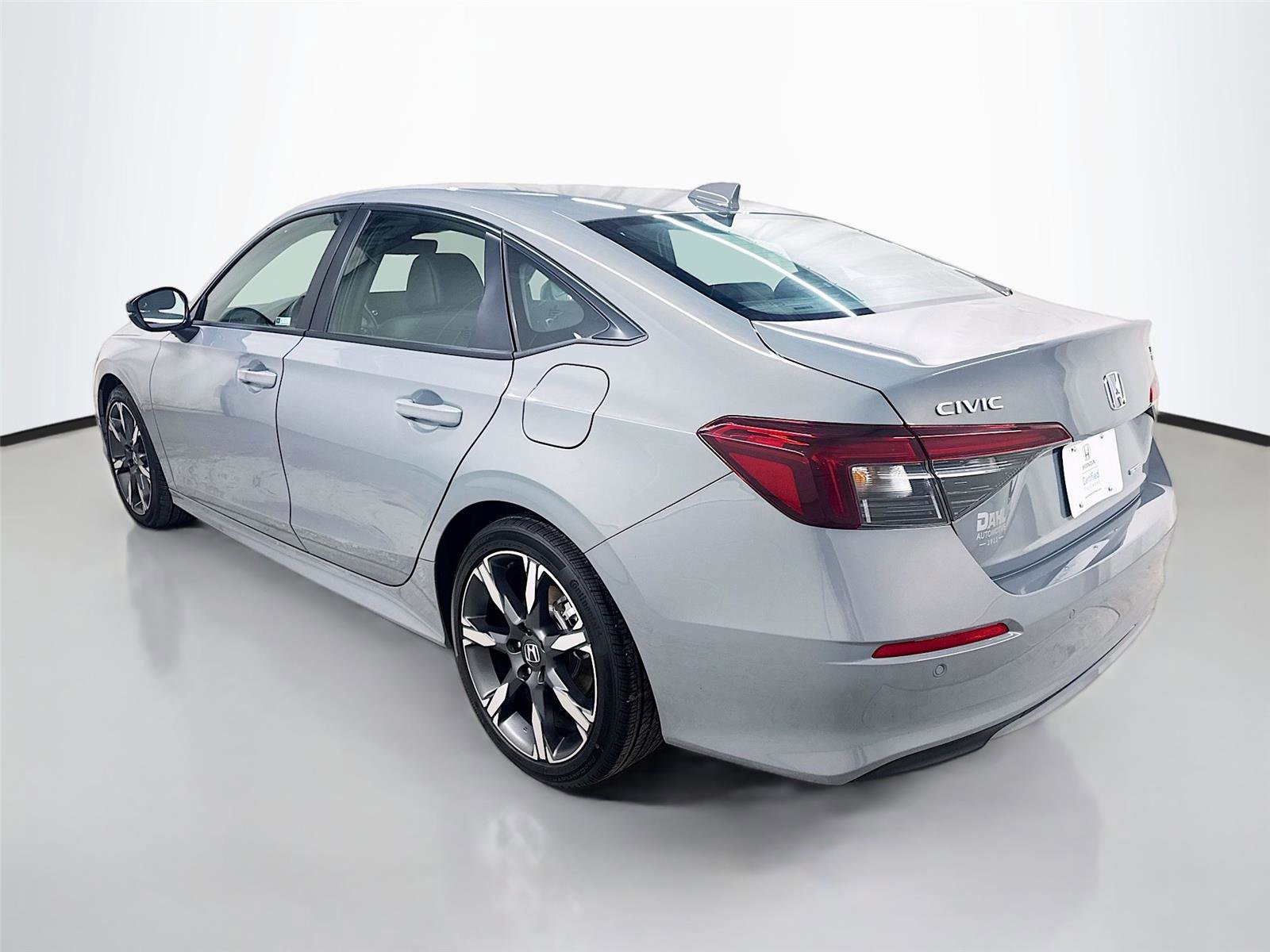 Certified 2025 Honda Civic Sport Touring image 4