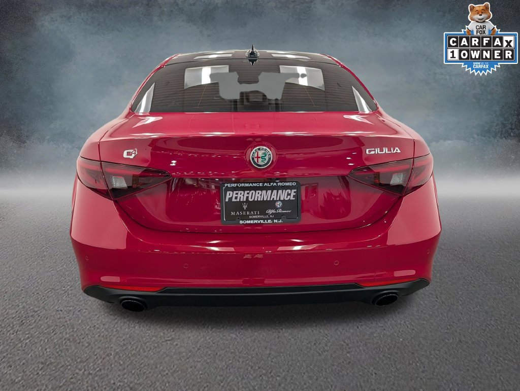 Used 2022 Alfa Romeo Giulia Ti AWD/4WD image 5