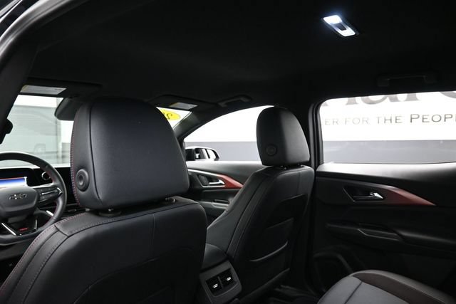Used 2024 Chevrolet Equinox EV RS FWD image 25