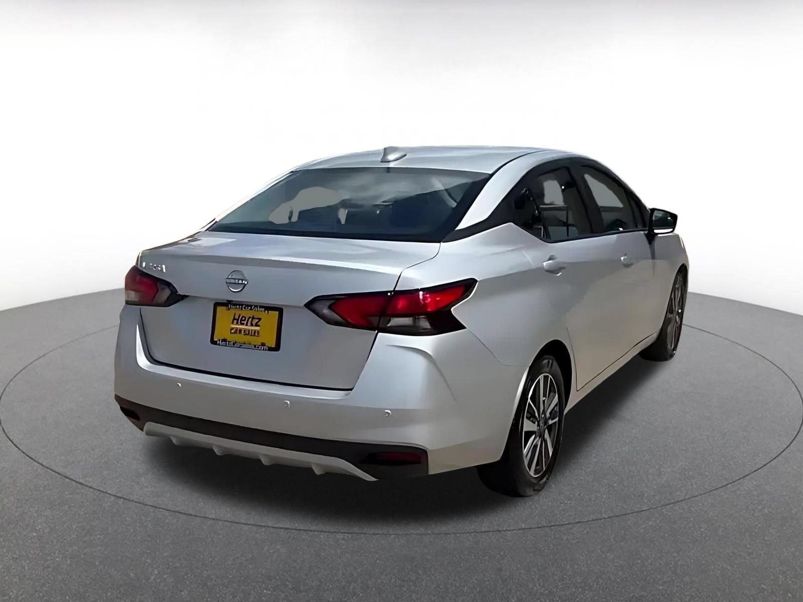 Used 2025 Nissan Versa SV FWD image 15