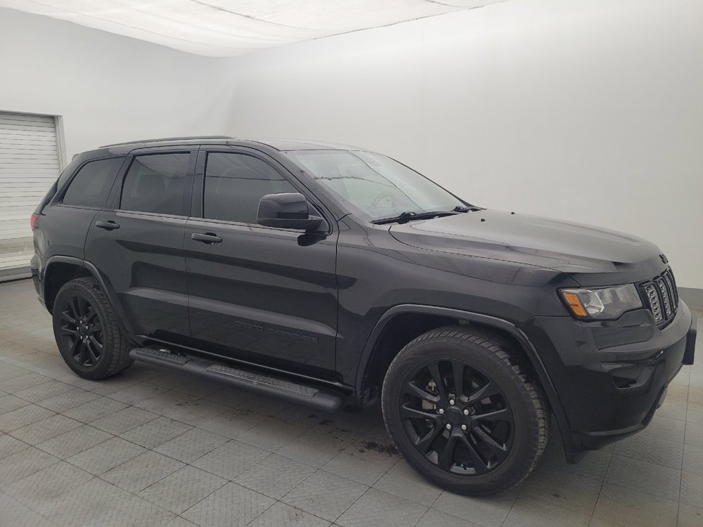 Used 2020 Jeep Grand Cherokee Altitude RWD image 11