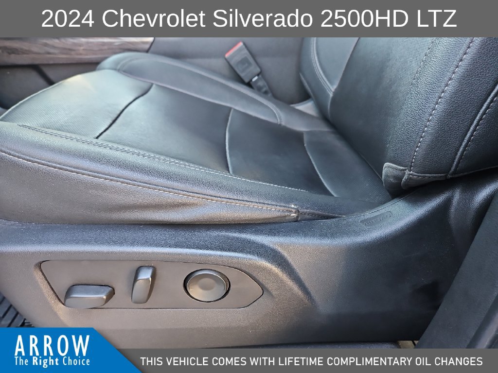 Used 2024 Chevrolet Silverado 2500 LTZ w/ LTZ Convenience Package AWD/4WD image 23
