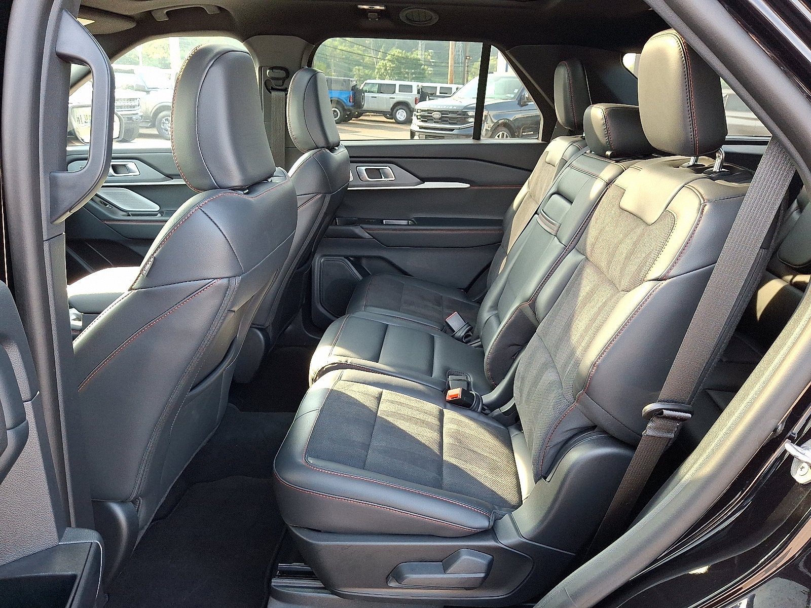 Used 2026 Ford Explorer ST w/ Sun And Sound Package AWD/4WD image 10