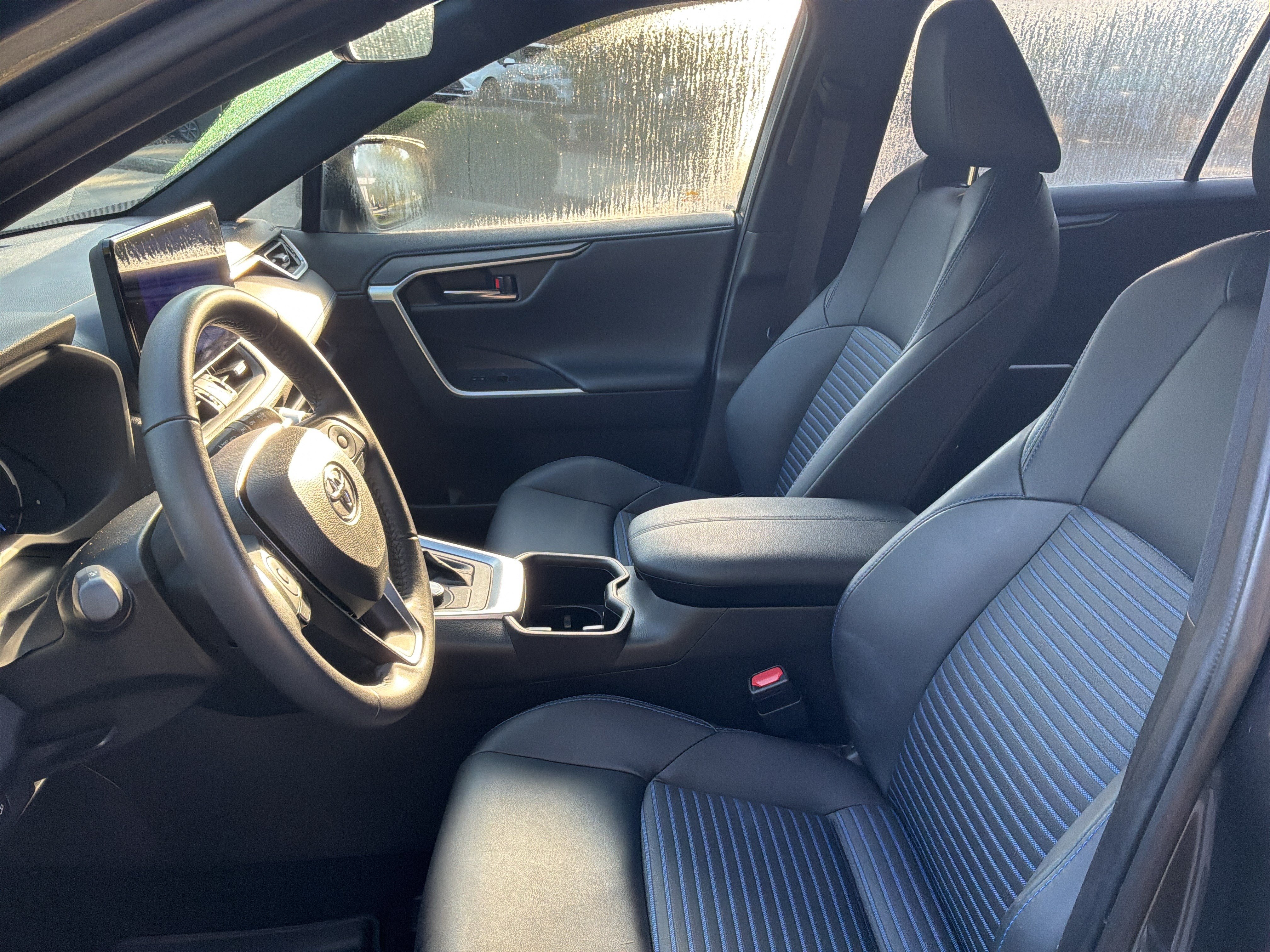 Used 2024 Toyota RAV4 XSE AWD/4WD image 16