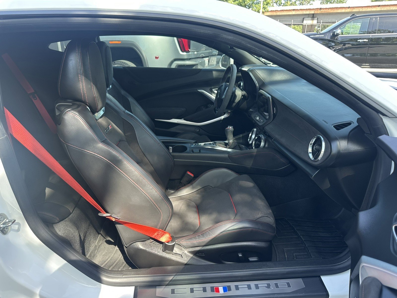 Used 2018 Chevrolet Camaro ZL1 RWD image 18