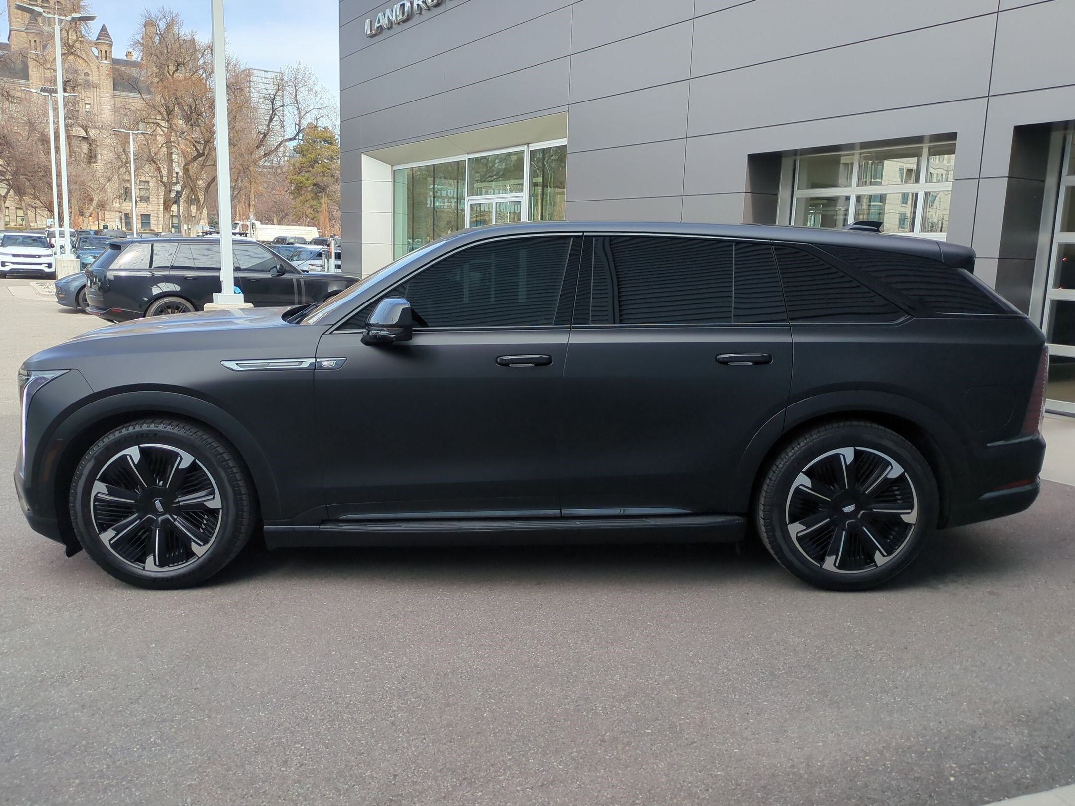 Used 2025 Cadillac Escalade IQ Sport 1 w/ Smart Trailering package image 7