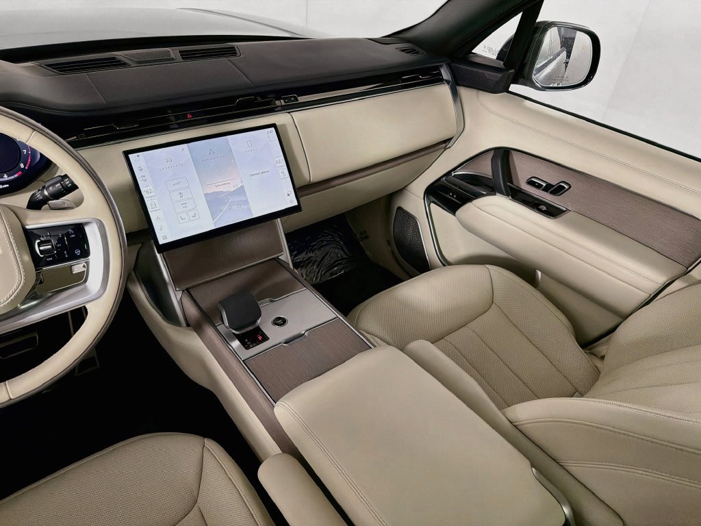 Used 2025 Land Rover Range Rover Long Wheelbase Autobiography AWD/4WD image 25