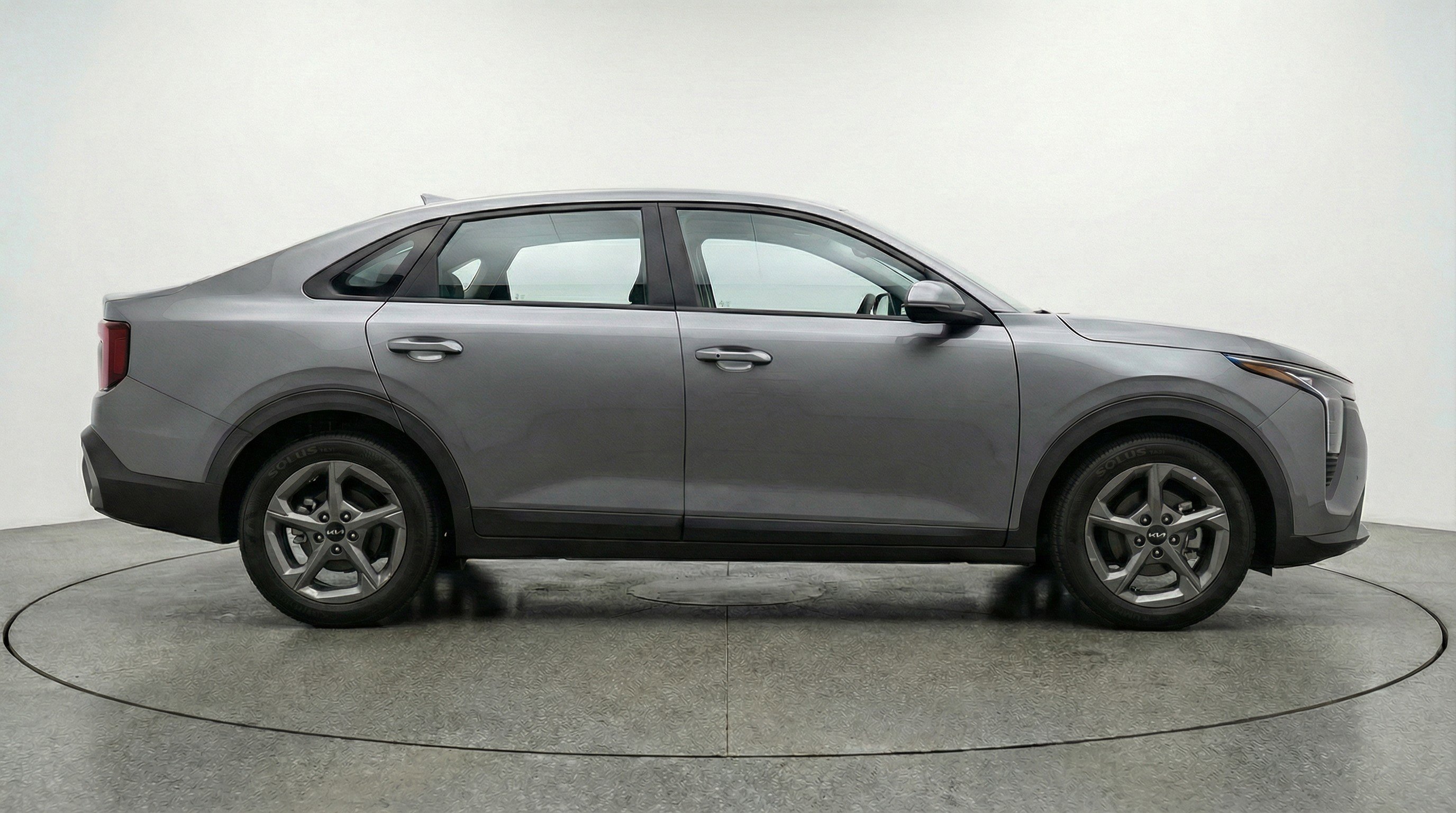 Used 2025 Kia K4 LXS image 11