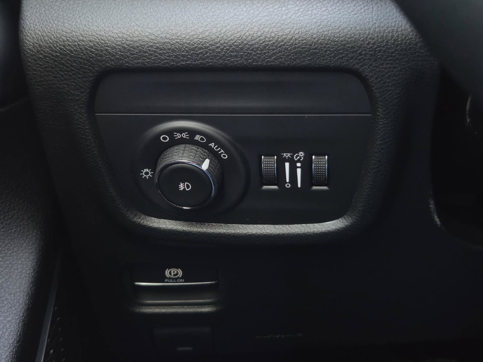 New 2026 Jeep Grand Cherokee Limited w/ Limited Altitude Package RWD image 15