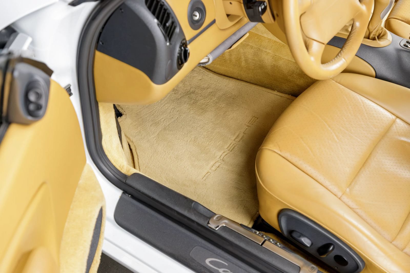 Used 1999 Porsche 911 GT3 RS image 74