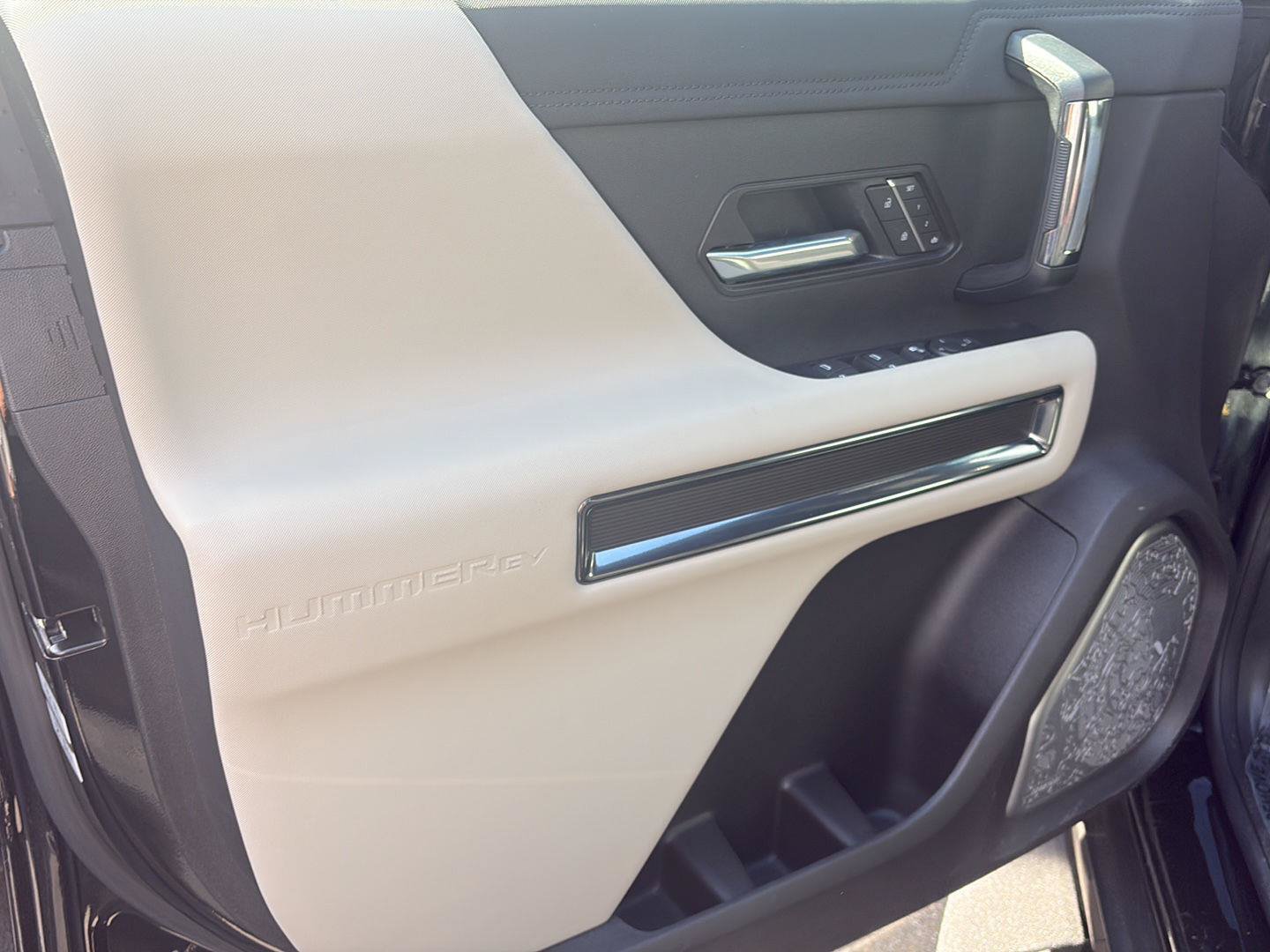 Used 2026 GMC Hummer EV SUV AWD/4WD image 4