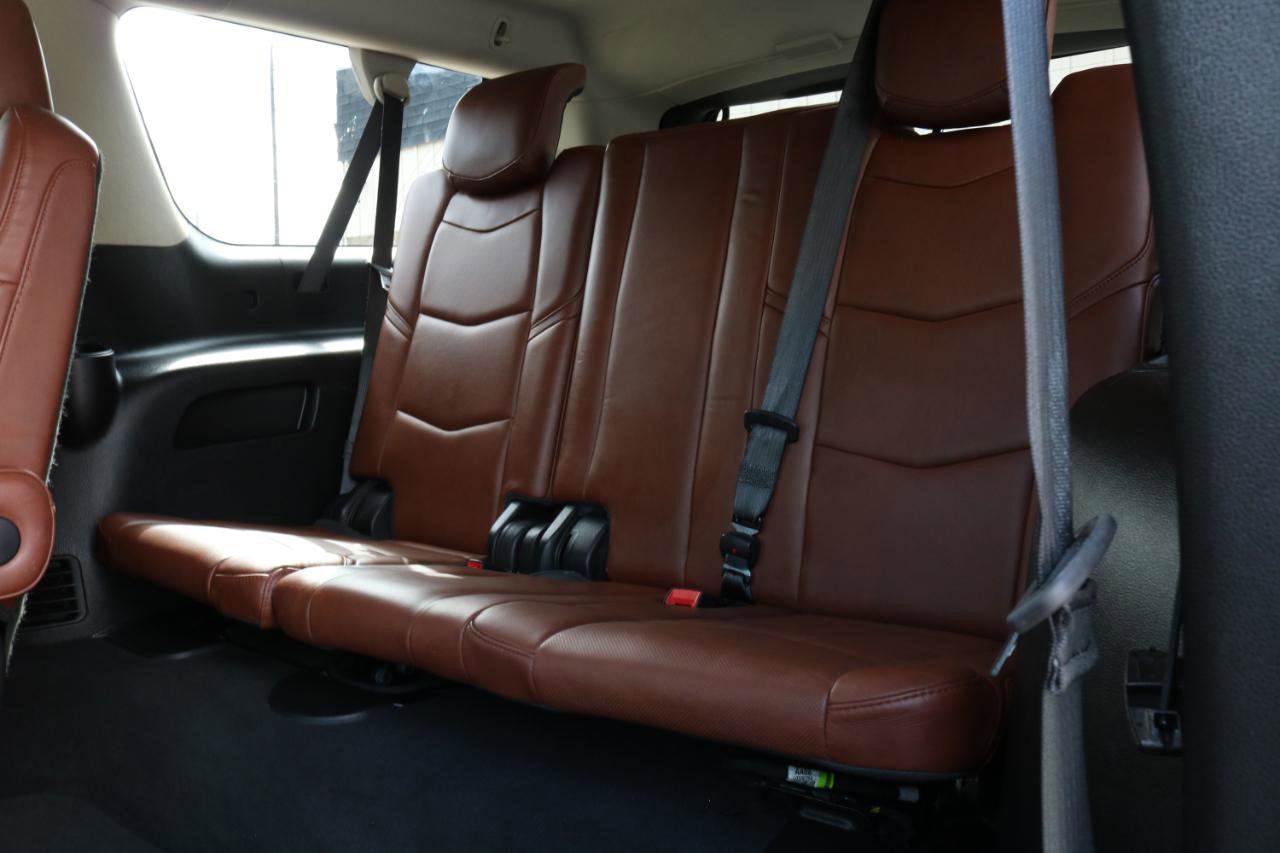 Used 2018 Cadillac Escalade ESV Luxury AWD/4WD image 44