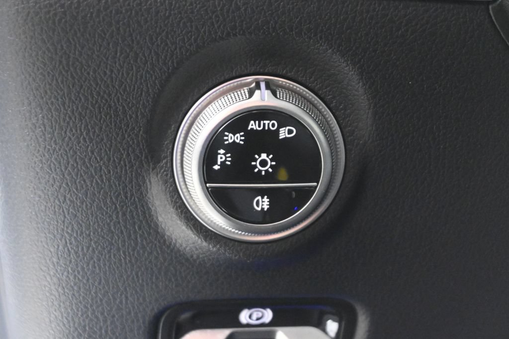 Certified 2026 Mercedes-Benz C 300 4MATIC Sedan image 27
