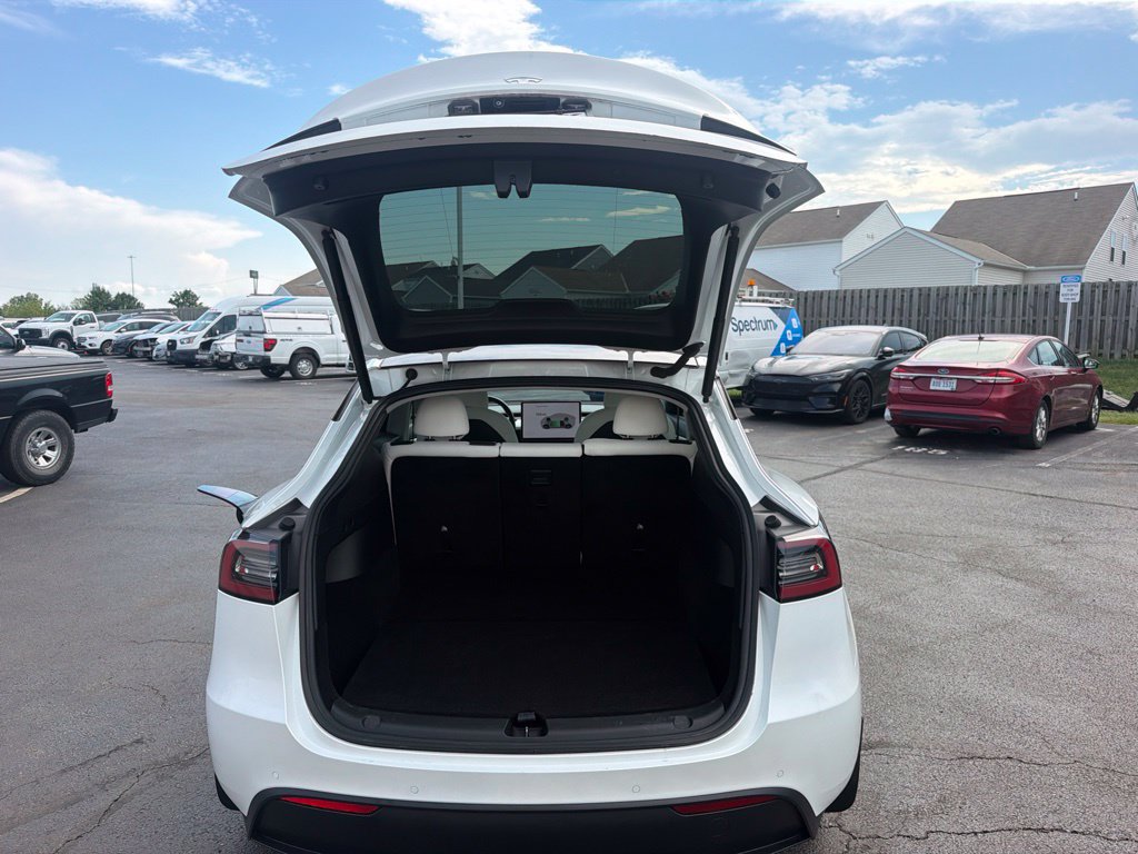 Used 2021 Tesla Model Y Long Range AWD/4WD image 45