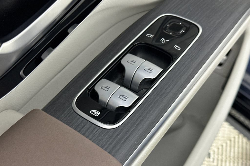 Certified 2023 Mercedes-Benz EQS 450+ 4MATIC SUV image 15