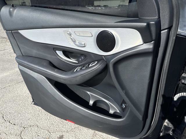 Used 2021 Mercedes-Benz GLC 300 4MATIC image 13