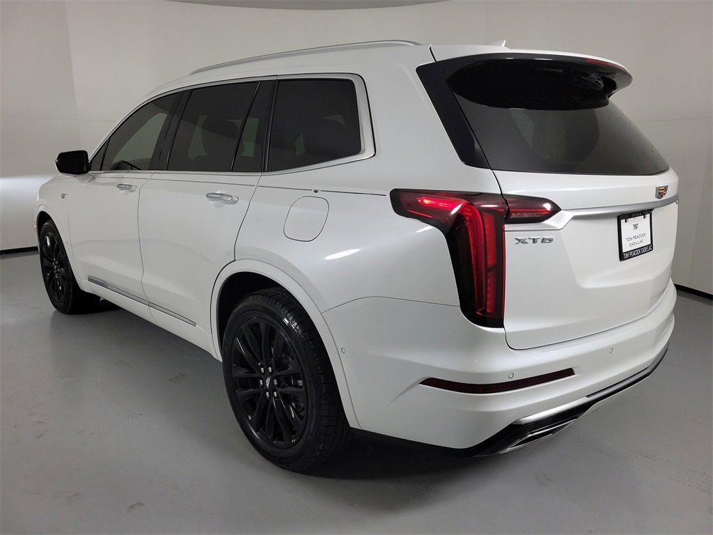 Certified 2023 Cadillac XT6 Premium Luxury w/ Platinum Package image 3
