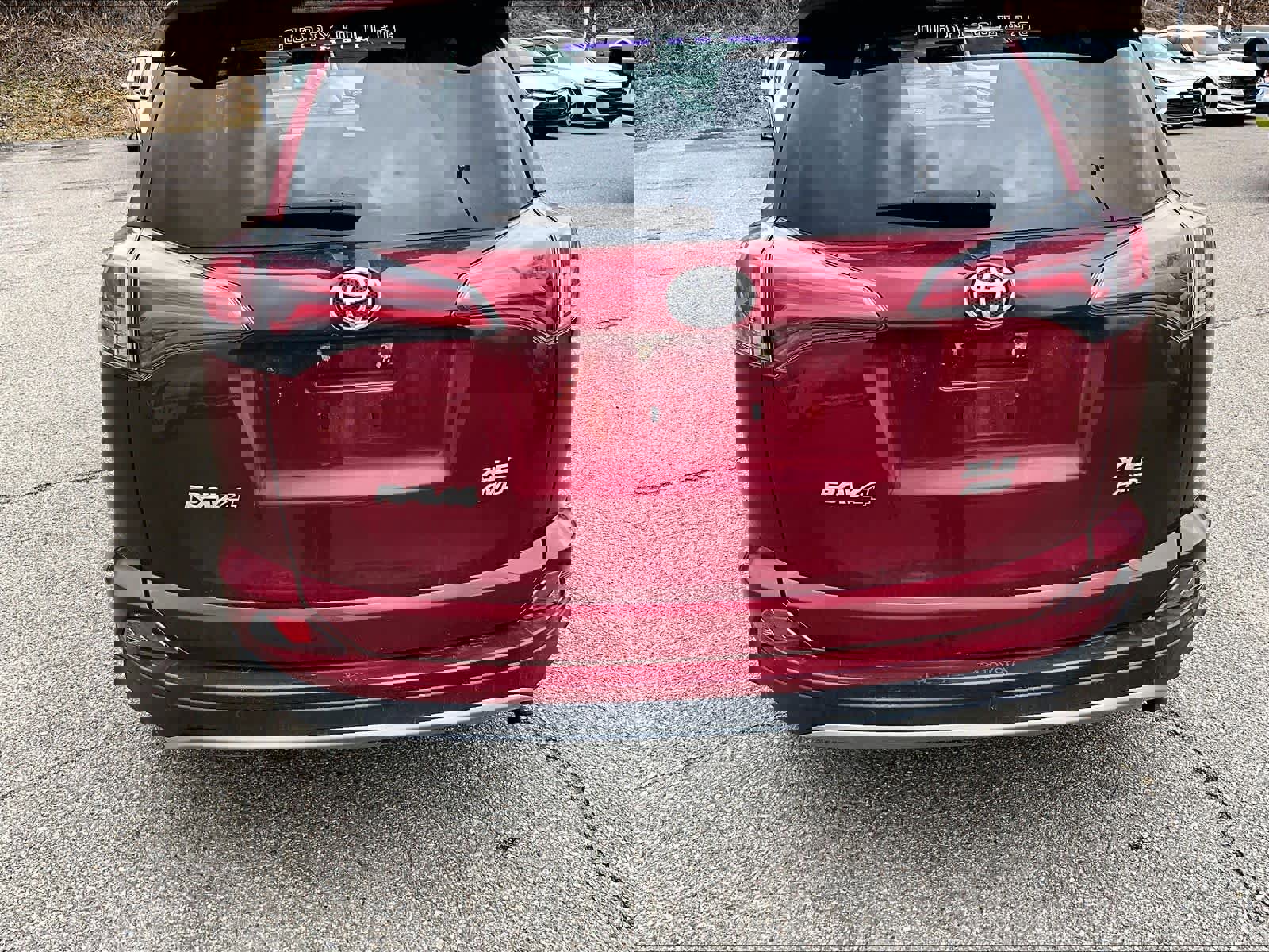 Used 2018 Toyota RAV4 XLE image 7