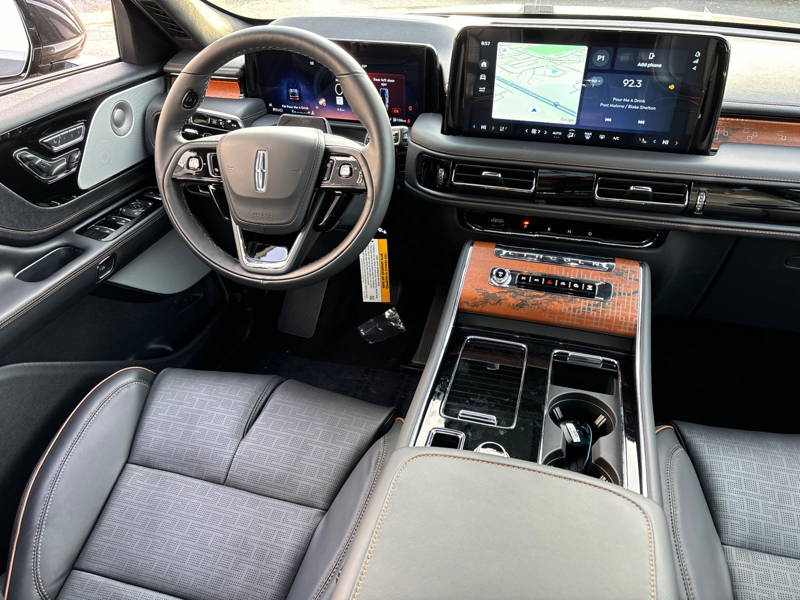 New 2025 Lincoln Aviator Black Label image 32