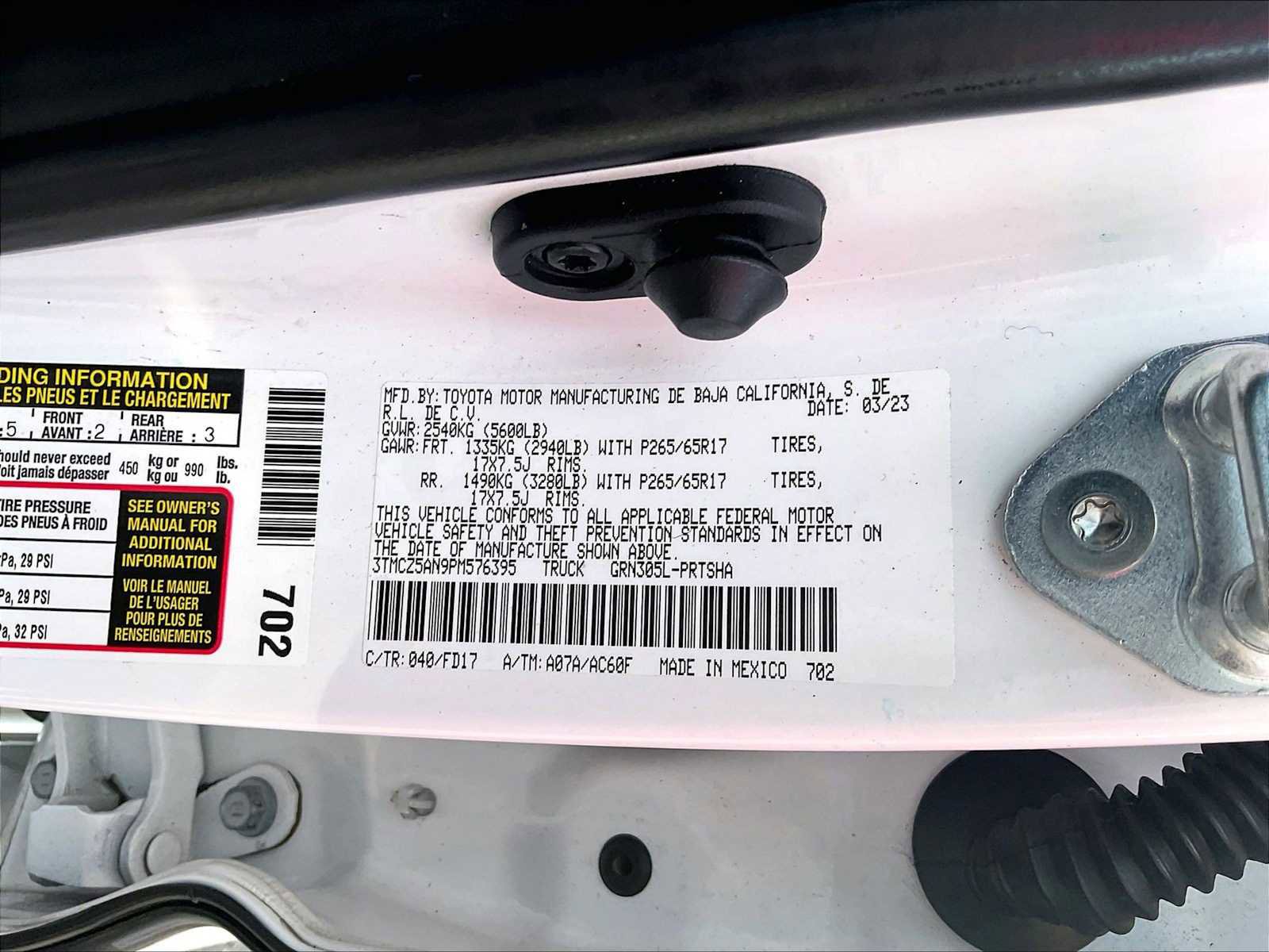Used 2023 Toyota Tacoma TRD Sport w/ Black Out Package (TMS) AWD/4WD image 33