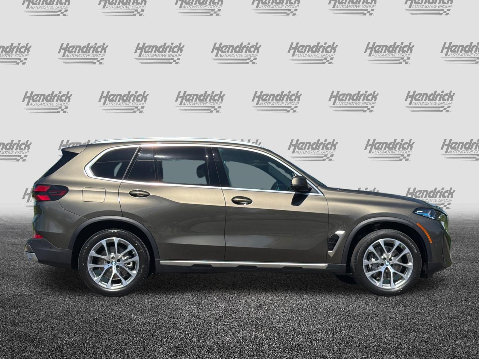 New 2026 BMW X5 xDrive40i w/ Climate Comfort Package AWD/4WD image 3