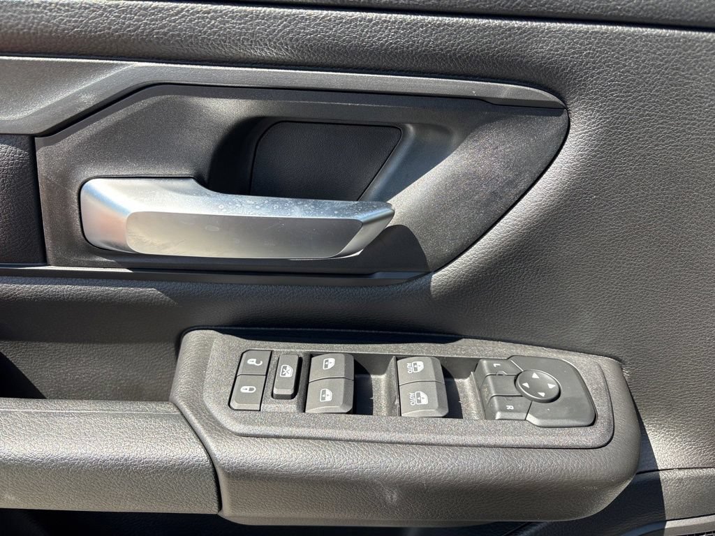 New 2026 RAM 1500 Express AWD/4WD image 21
