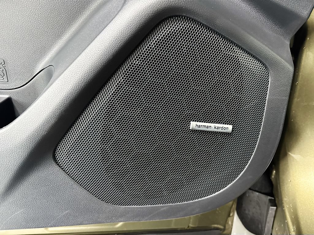 New 2026 Subaru Ascent Limited AWD/4WD image 17