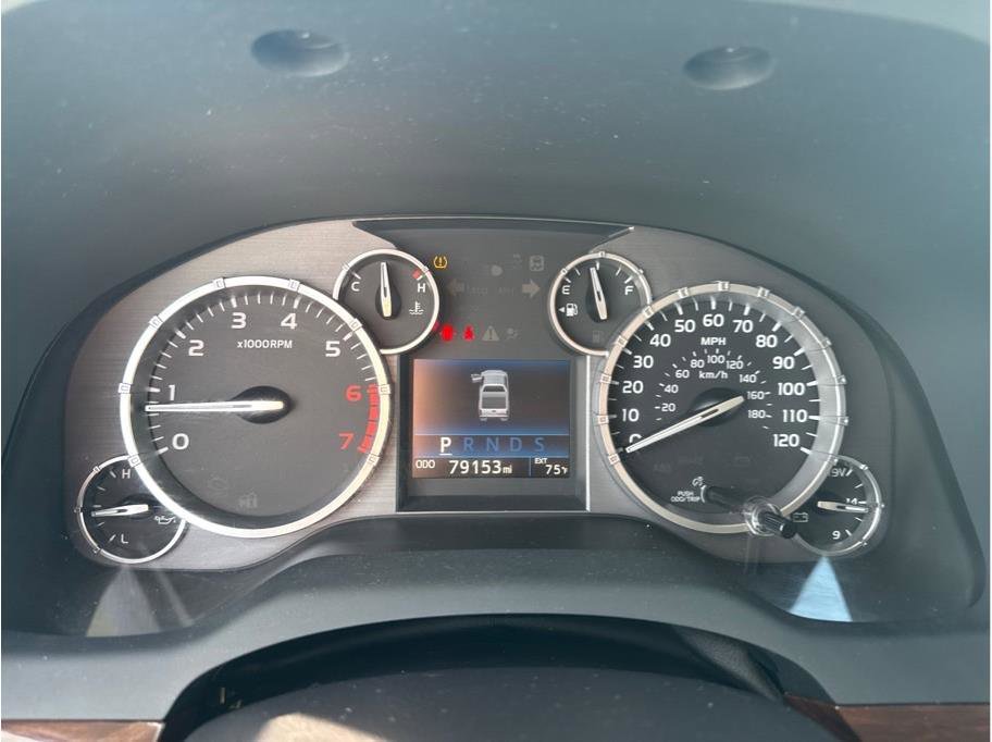 Used 2015 Toyota Tundra Limited w/ Limited Premium Package AWD/4WD image 28