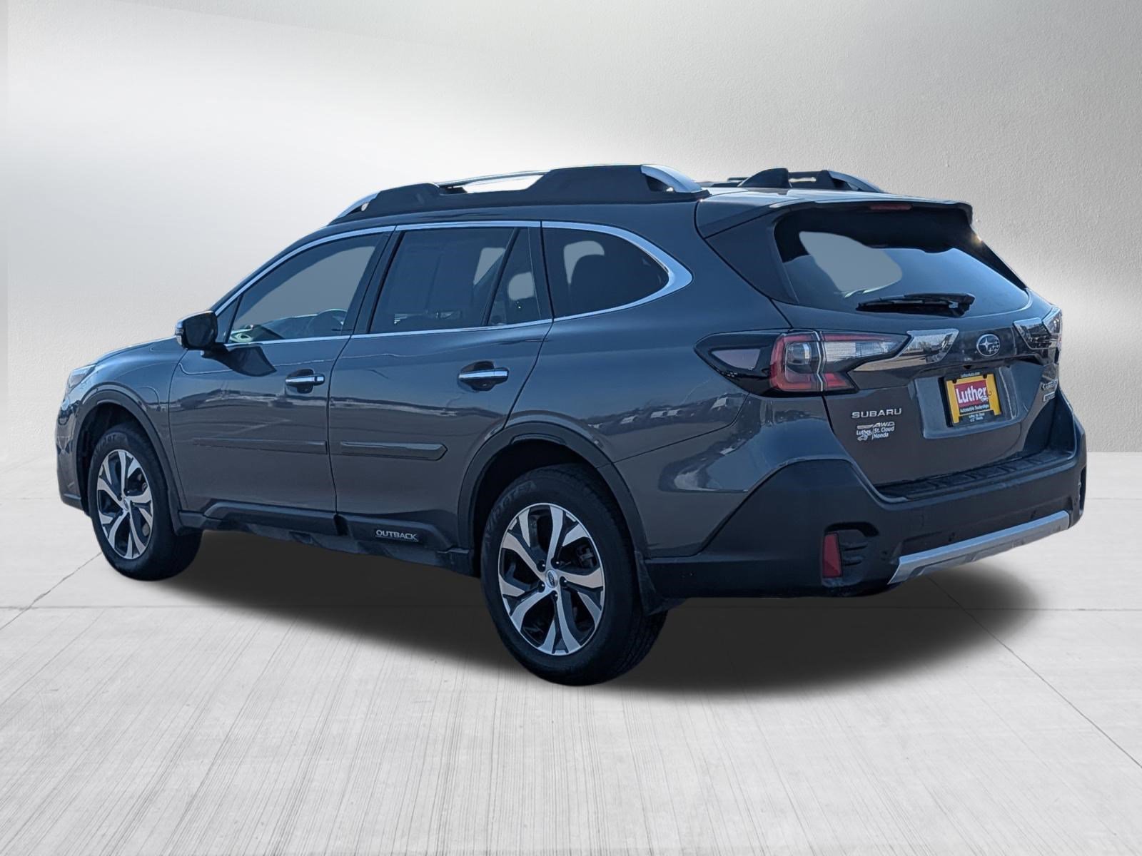 Used 2022 Subaru Outback Touring image 5