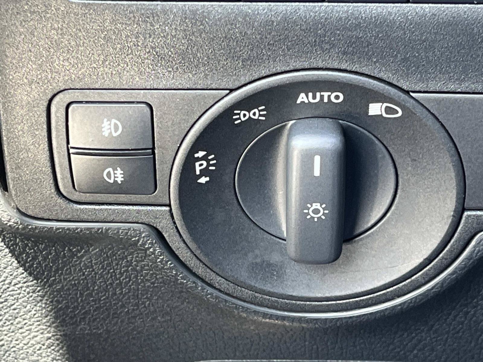 Used 2023 Mercedes-Benz Metris Passenger image 22