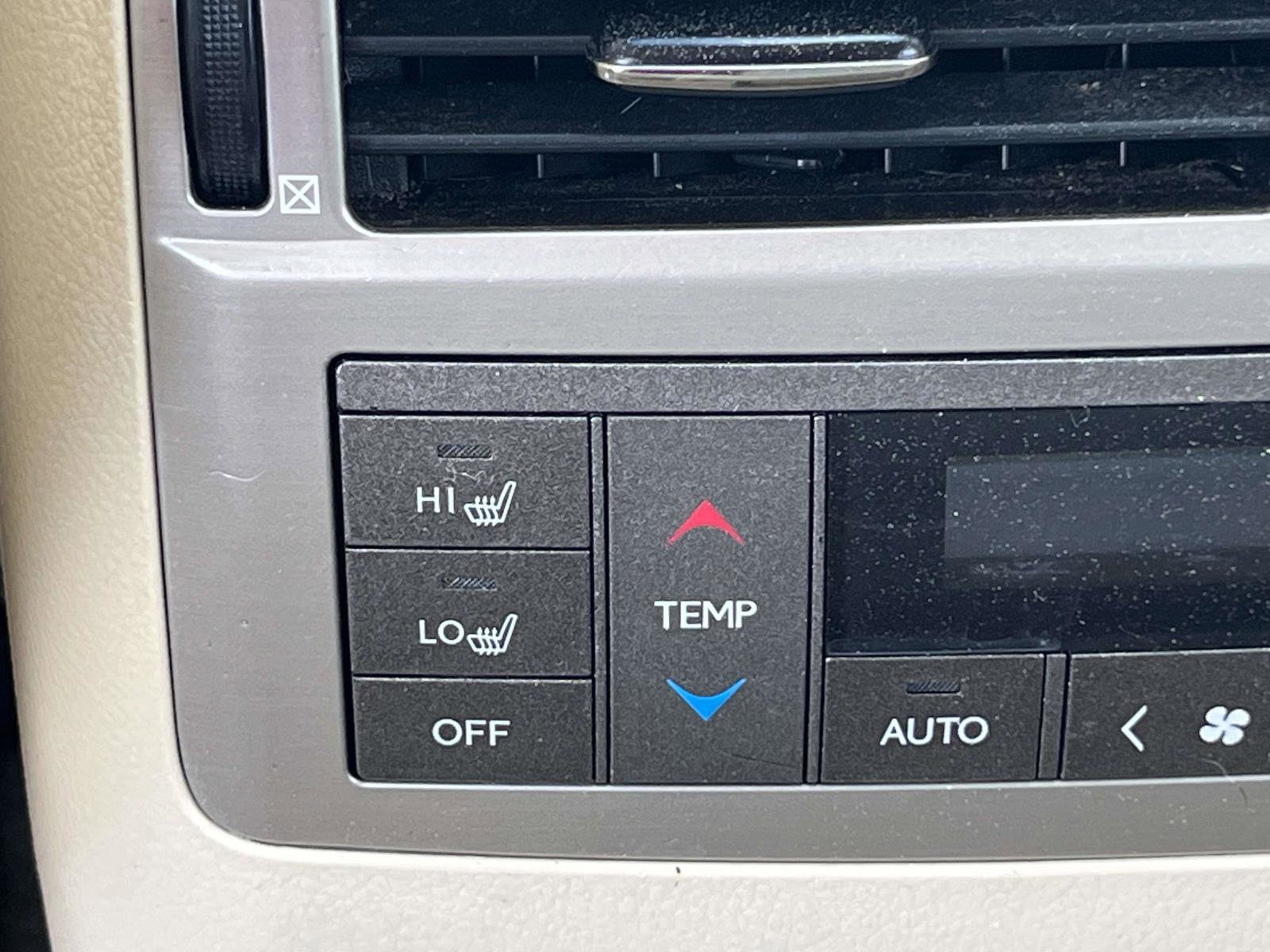 Used 2015 Lexus LX 570 4WD image 9