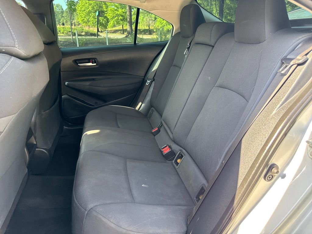 Used 2020 Toyota Corolla LE image 30