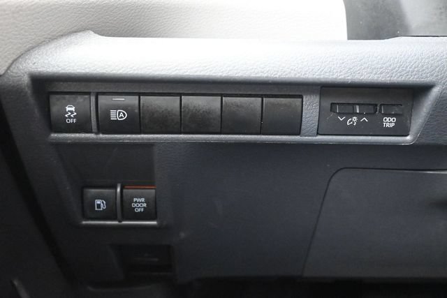 Used 2021 Toyota Sienna LE FWD image 26