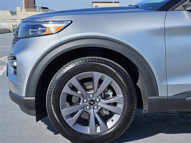Used 2024 Ford Explorer XLT w/ Equipment Group 202A image 9