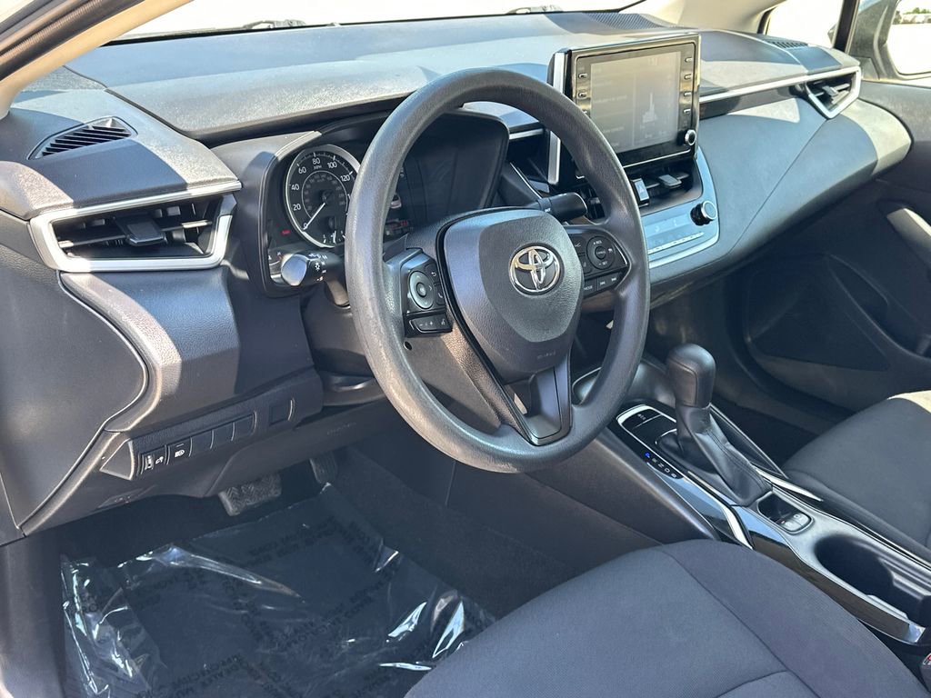 Used 2020 Toyota Corolla LE FWD image 15