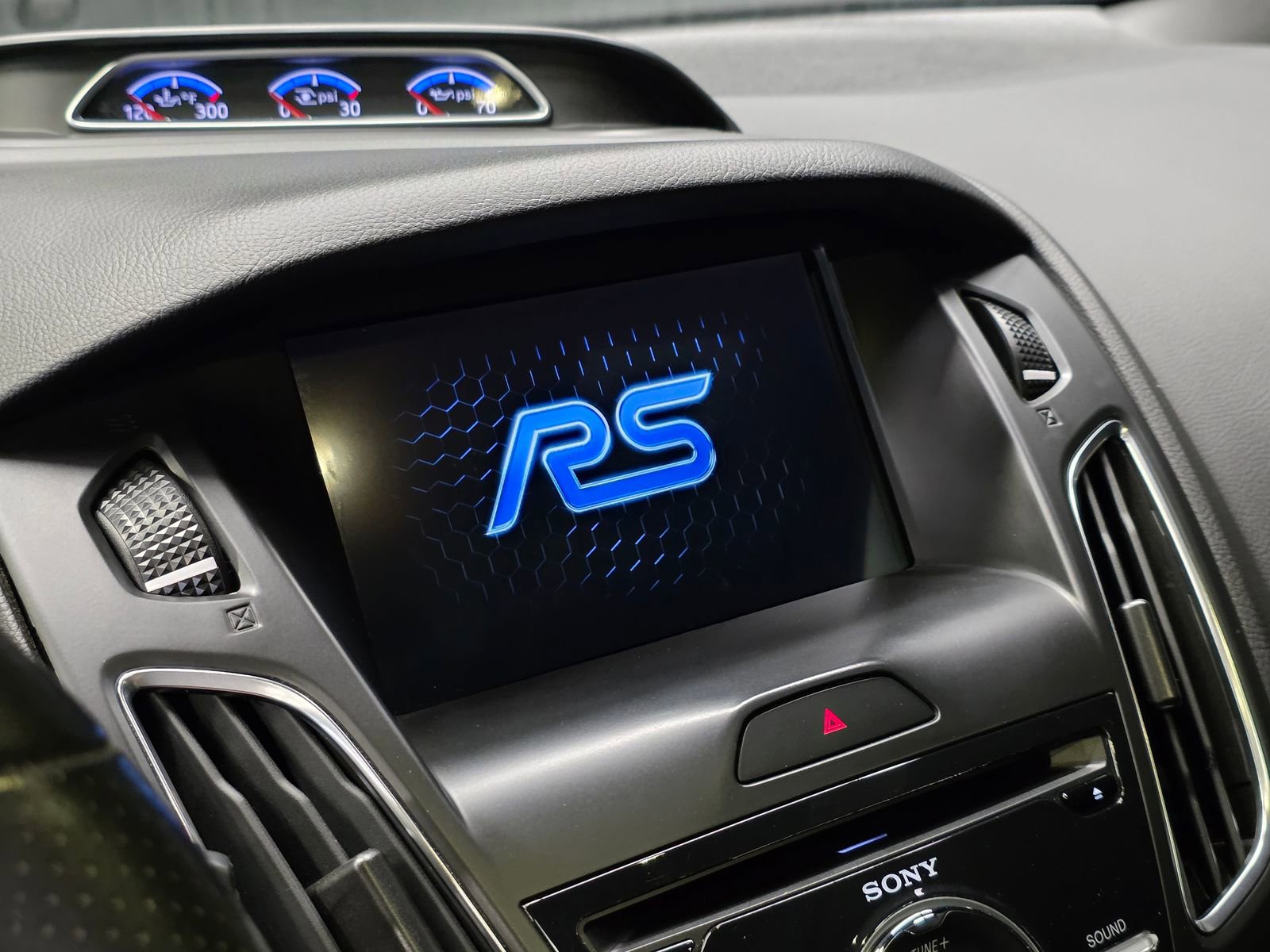 Used 2017 Ford Focus RS AWD/4WD image 27