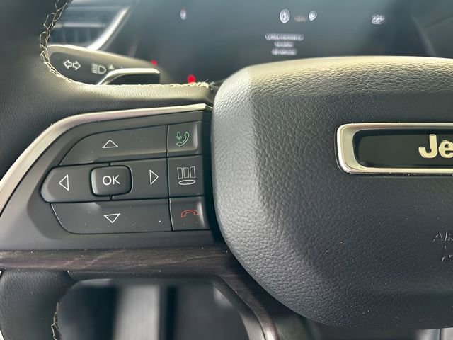 Used 2024 Jeep Grand Cherokee L Limited w/ Luxury Tech Group II image 29