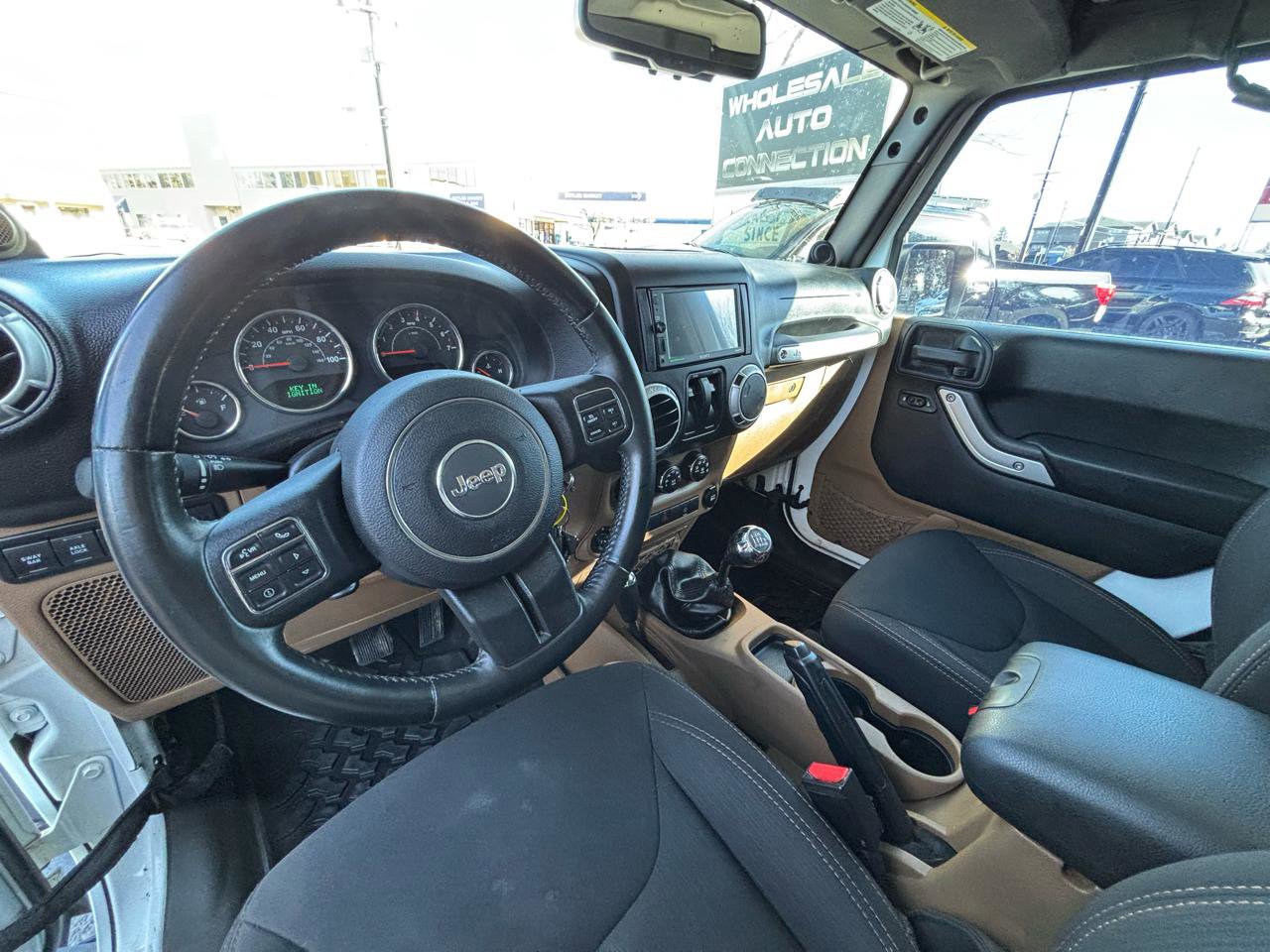 Used 2014 Jeep Wrangler Rubicon w/ Power Convenience Group AWD/4WD image 10