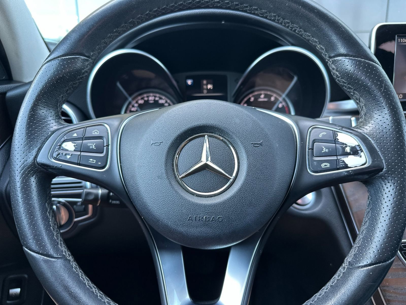 Used 2017 Mercedes-Benz C 300 Sedan image 23