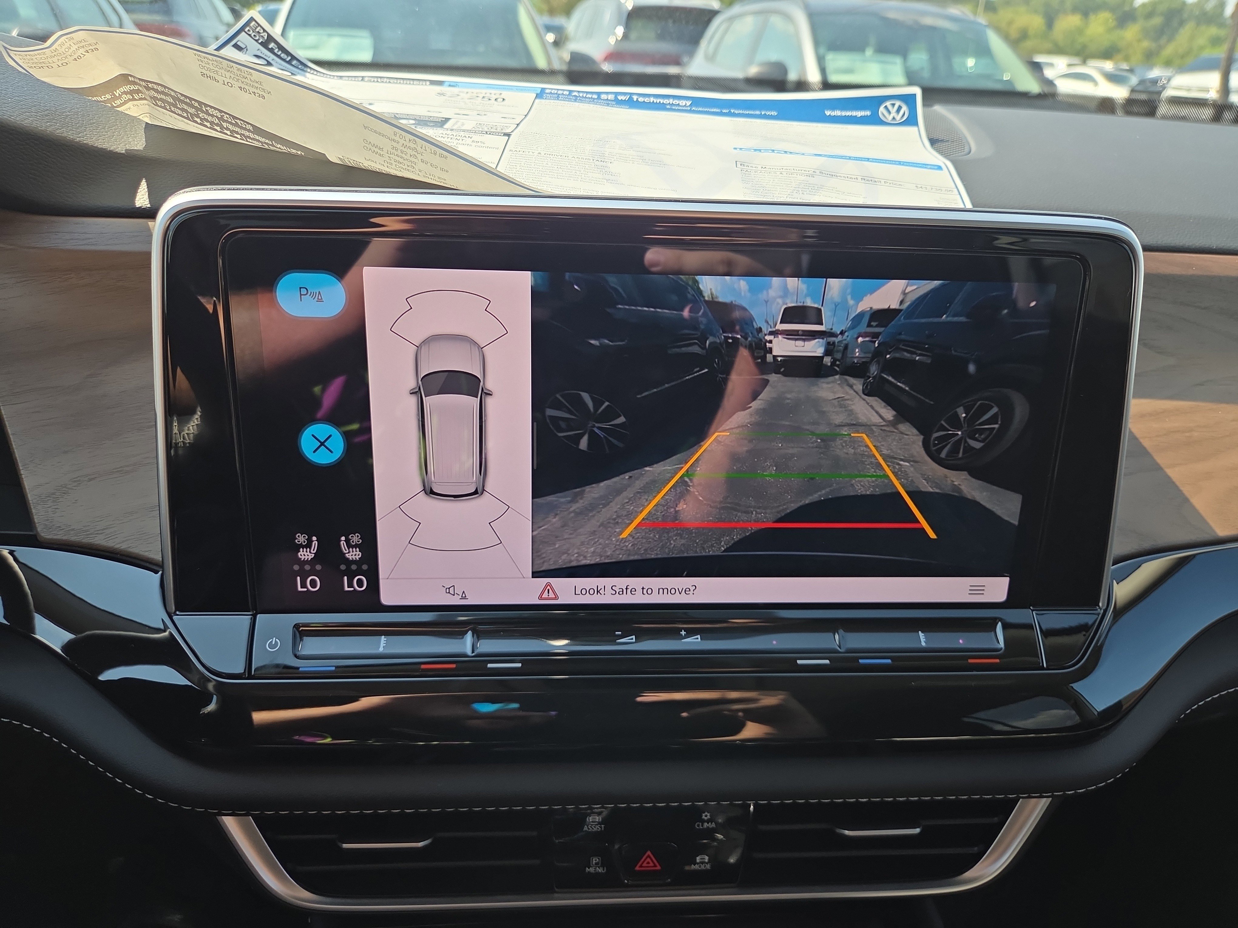 New 2026 Volkswagen Atlas SE image 12