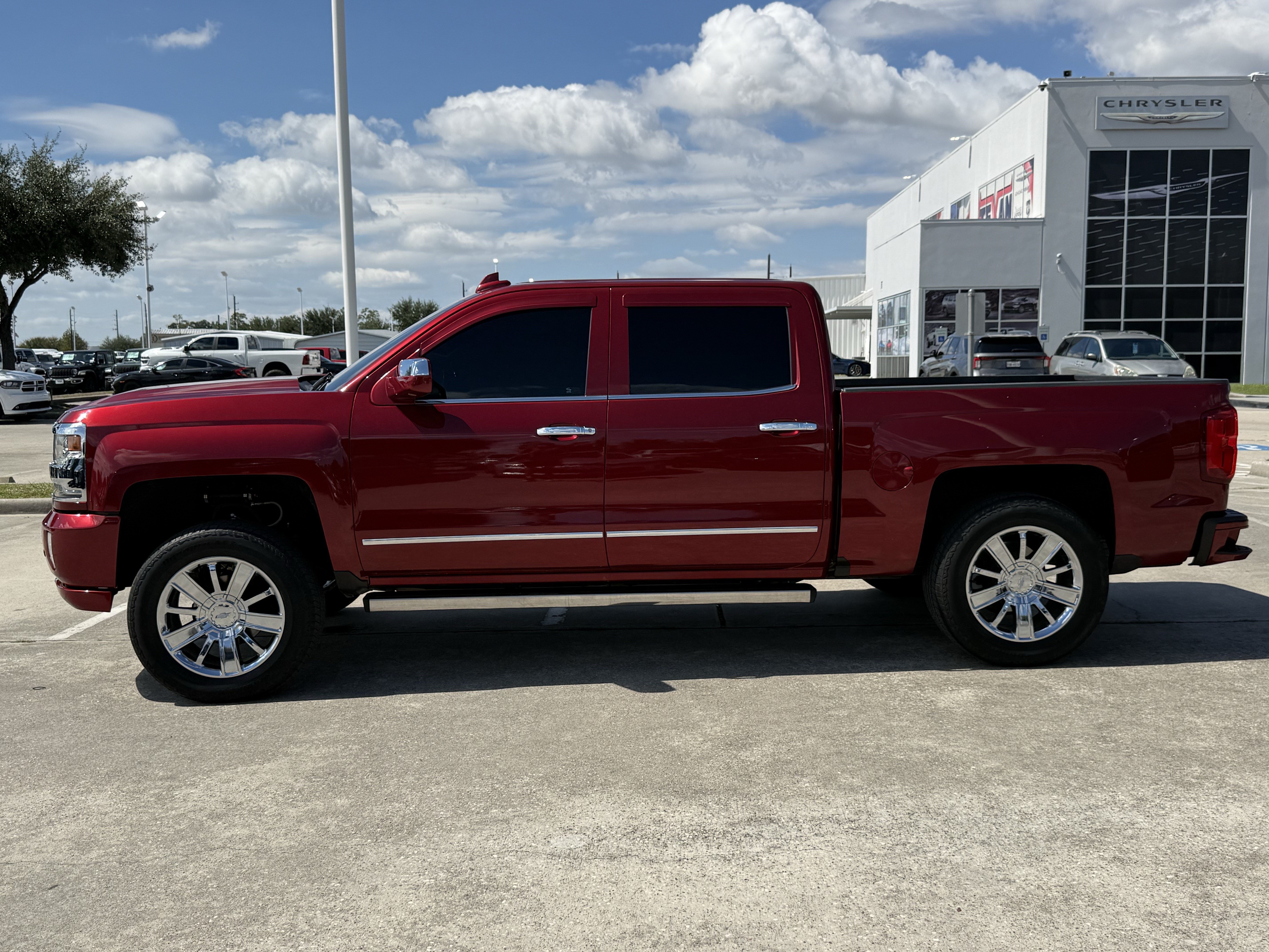 Used 2018 Chevrolet Silverado 1500 High Country AWD/4WD image 8